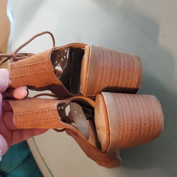 SO-  Lace Up Cut Out Block Heels Cage Sandal Brown Faux Suede Boho NEW! Sz.7 - Picture 7 of 7